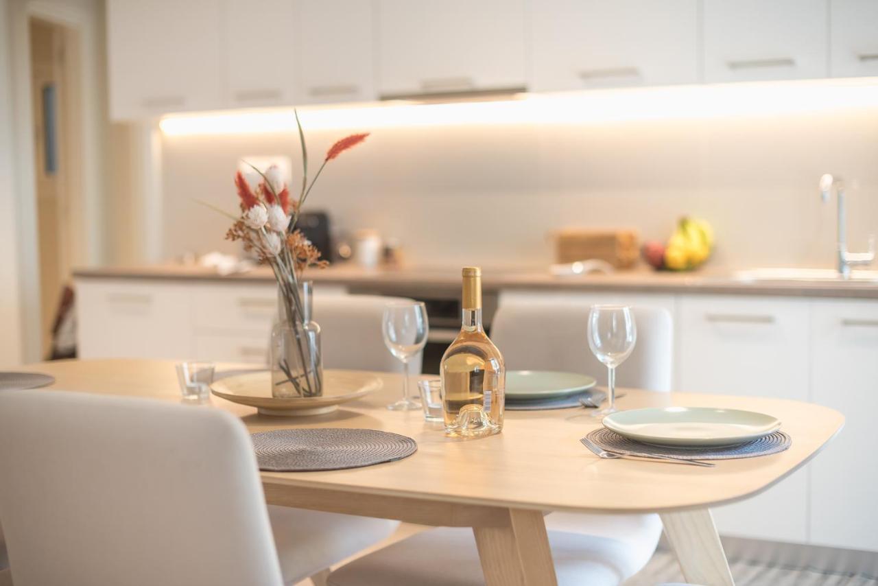 Stylish 2Bdr Apt By Acropolis Atenas Exterior foto