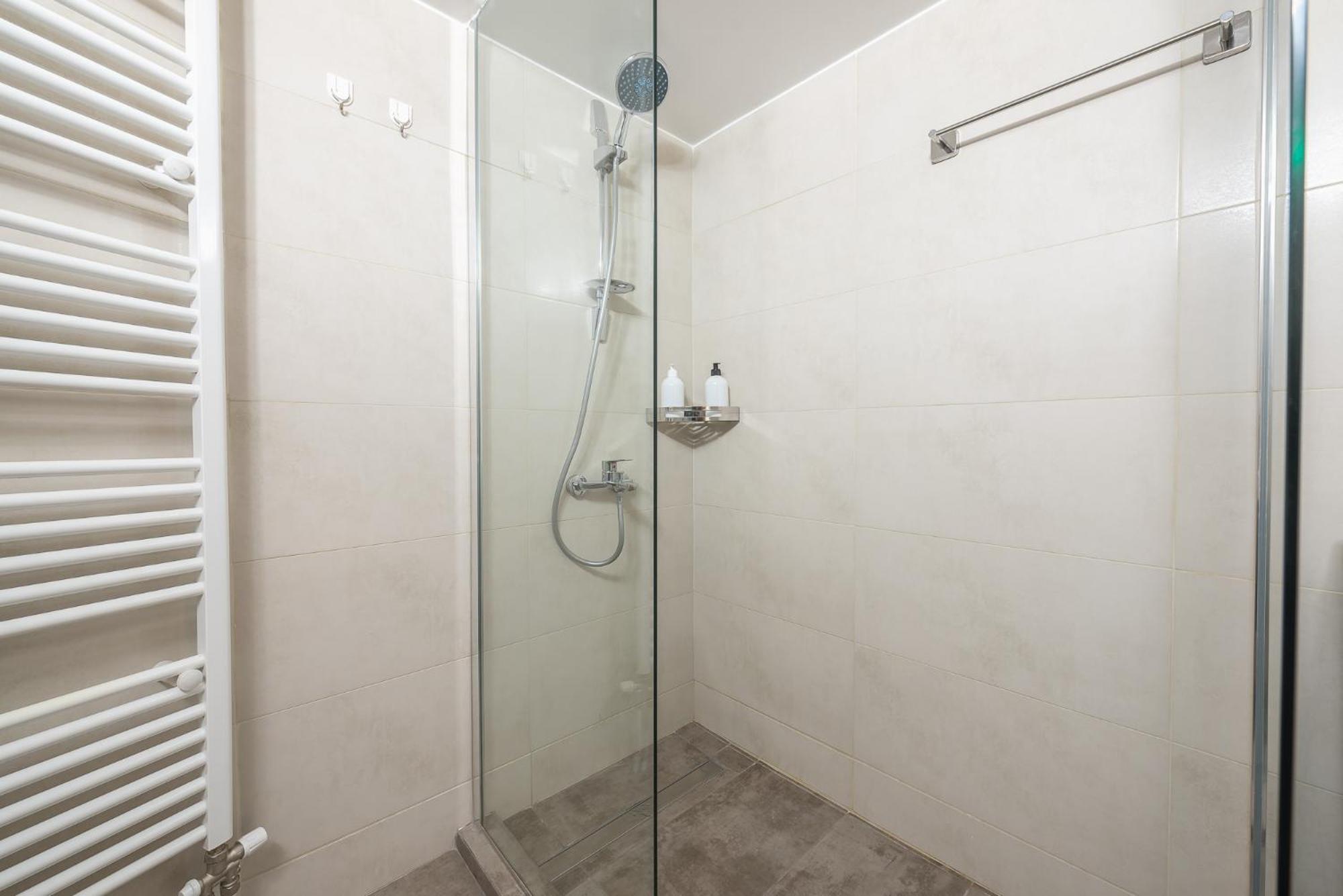 Stylish 2Bdr Apt By Acropolis Atenas Exterior foto